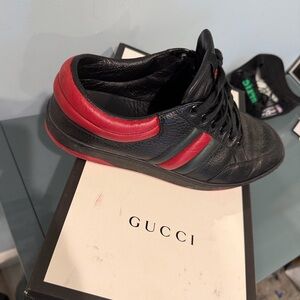 GUCCI Men 8G/ 9 USA Black and Red Men's Sneakers with Box and Duster